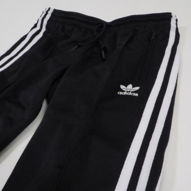 adidas(アディダス)のadidas origimals CIGARETTE TRACK PANTS  レディースのパンツ(その他)の商品写真