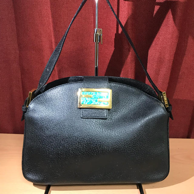 美品 FENDI フェンディ レザー マンマバケット