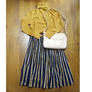 シマムラ(しまむら)の最終値下げ！新品♡ﾊｲﾈｯｸﾘﾌﾞﾆｯﾄ♡しまむら・ﾌﾟﾘｰﾂｽｶｰﾄ♡ｾｯﾄ(ひざ丈スカート)