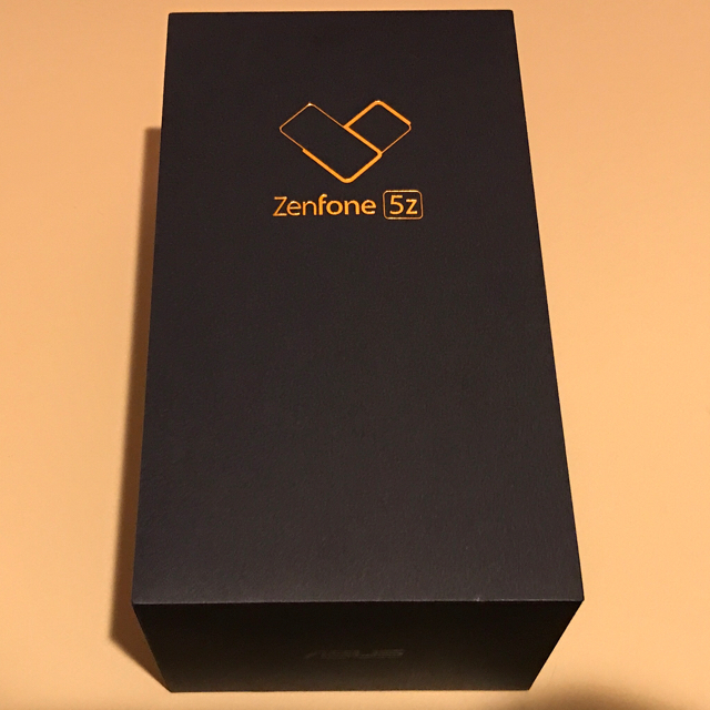 【新品未開封】zenfone5z  シルバー SIMフリー 【送料込】