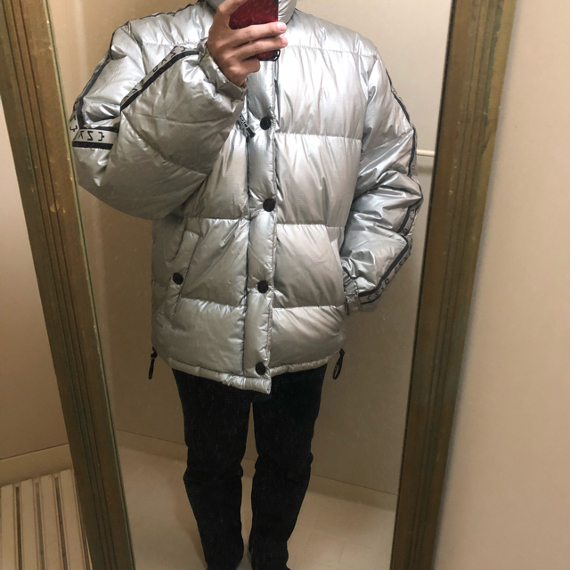 DKNY - 良品 90s DKNYラインロゴ ダウンジャケット シルバー DKNY - 良品 90s DKNYラインロゴ ダウンジャケット シルバー