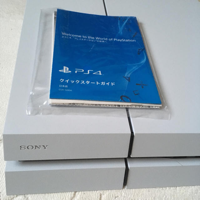PlayStation4 本体(白)の通販 by GOMI屋敷｜プレイステーション4ならラクマ - PlayStation4 好評再入荷