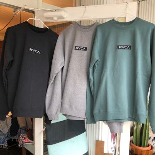 ルーカ(RVCA)の【緑Sサイズ☆土日限定値引☆最安】RVCAルーカ ボックスロゴ トレーナー(スウェット)