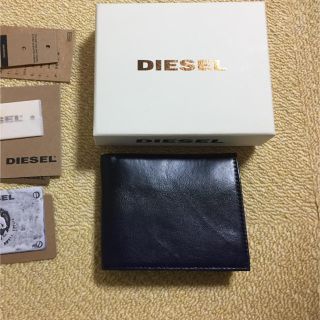 ディーゼル(DIESEL)の男性用財布(折り財布)