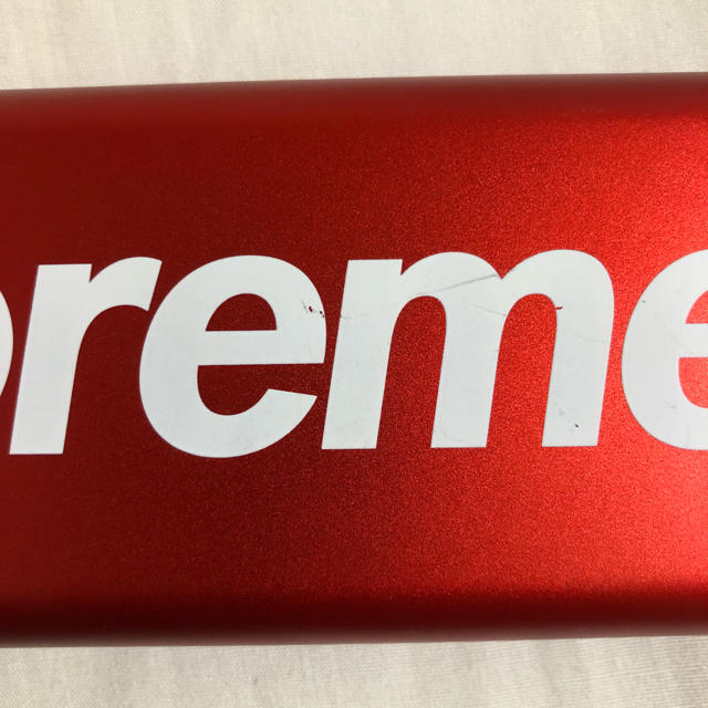 Supreme(シュプリーム)のSupreme/mophie encore 20k Red スマホ/家電/カメラのスマートフォン/携帯電話(バッテリー/充電器)の商品写真