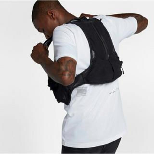 NIKE(ナイキ)の【最安値】Nike MMW Kiger Vest サイズL メンズのトップス(ベスト)の商品写真