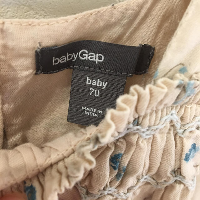 babyGAP(ベビーギャップ)のbaby Gap 小花柄 ワンピース サイズ 70  キッズ/ベビー/マタニティのベビー服(~85cm)(ワンピース)の商品写真