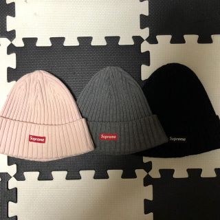 シュプリーム(Supreme)のSupreme ribbed beanie 3点セット ピンク ブラック グレー(ニット帽/ビーニー)