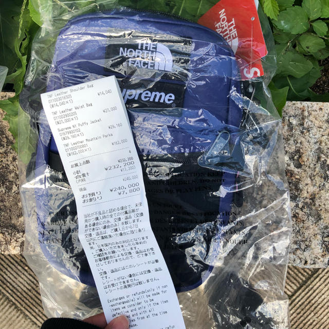 早い者勝ち！supremeショルダーバック ブルー