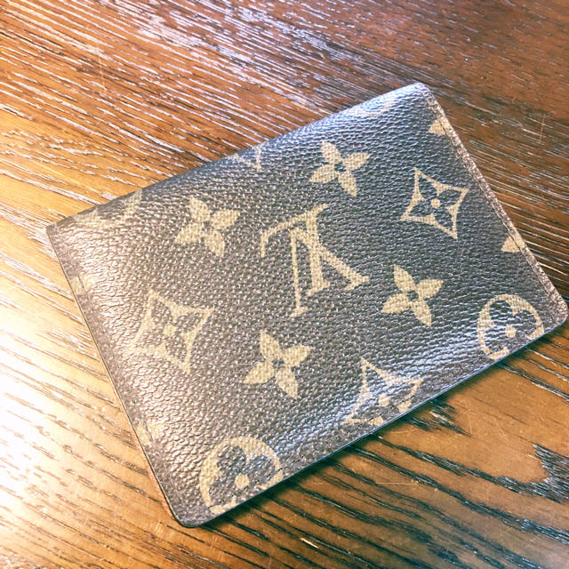 LOUIS VUITTON(ルイヴィトン)のルイヴィトン カードケース 定期入れ レディースのファッション小物(名刺入れ/定期入れ)の商品写真