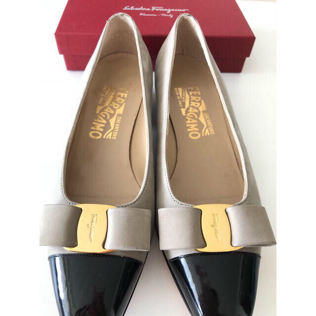 Salvatore Ferragamo(サルヴァトーレフェラガモ)の【美品】フェラガモ バイカラーパンプス ¥82,080 レディースの靴/シューズ(ハイヒール/パンプス)の商品写真