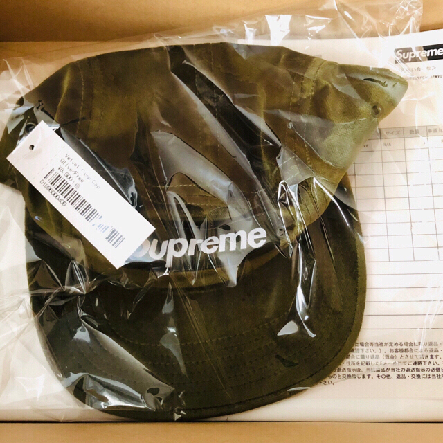 Supreme(シュプリーム)の送込‼︎ Supreme ベルベット キャンプキャップ オリーブ18aw メンズの帽子(キャップ)の商品写真
