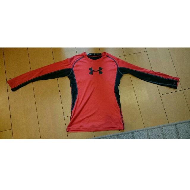 UNDER ARMOUR(アンダーアーマー)の～ミッキー様専用～ UNDER ARMOUR インナーシャツ スポーツ/アウトドアのトレーニング/エクササイズ(トレーニング用品)の商品写真