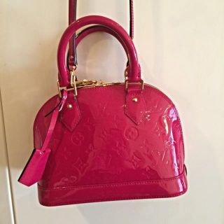 ルイヴィトン(LOUIS VUITTON)の新品同様♡正規品チェリーピンクヴェルニ♡(ハンドバッグ)