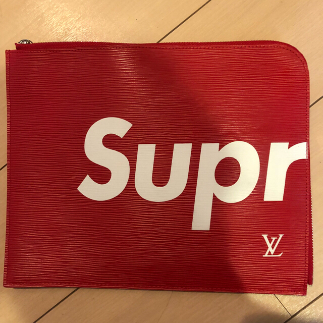 Supreme - supreme LOUIS VUITTON クラッチバック 赤の通販 by マロン酒店🍻｜シュプリームならラクマ