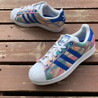 アディダス(adidas)の美品23 adidas SUPERSTAR Wアディダス スーパースターW570(スニーカー)