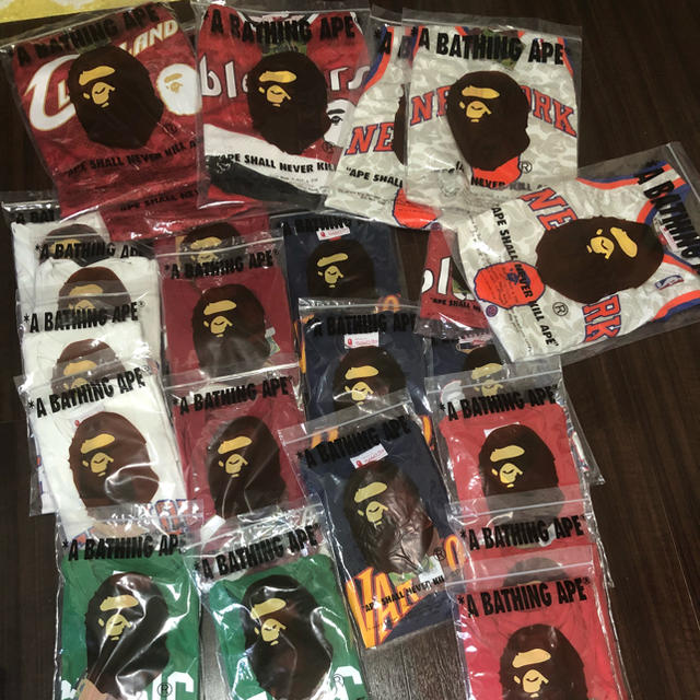 A BATHING APE® ｘ MITCHELL & NESS