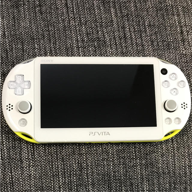 PlayStation®Vita（PCH-2000シリーズ） Wi-Fiモデル携帯用ゲーム機本体