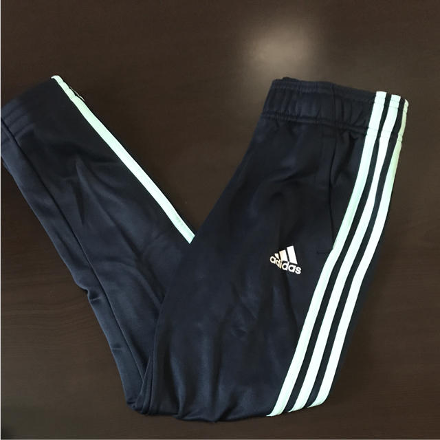 adidas(アディダス)の140㎝ adidas キッズ ジャージ上下セット ネイビー×クリアミント キッズ/ベビー/マタニティのキッズ服女の子用(90cm~)(その他)の商品写真