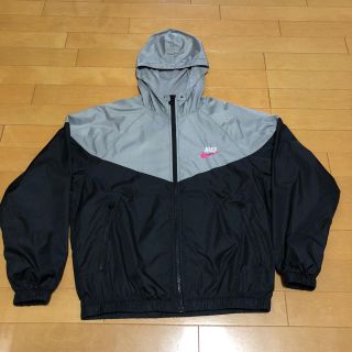 ナイキ(NIKE)のNIKE ナイロンパーカー(ジャケット/上着)