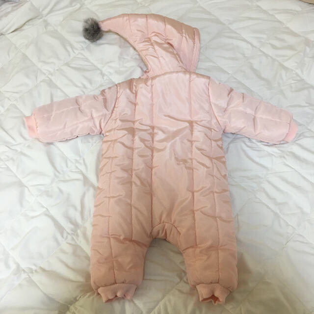 babyGAP(ベビーギャップ)のジャンプスーツ  ベビー  73㎝  ピンク  女の子 キッズ/ベビー/マタニティのベビー服(~85cm)(ジャケット/コート)の商品写真