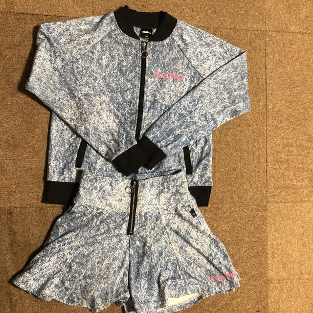 しまむら(シマムラ)のセットパーカー&ズボン キッズ/ベビー/マタニティのキッズ服女の子用(90cm~)(ジャケット/上着)の商品写真