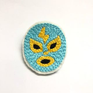 38.刺繍ブローチ(コサージュ/ブローチ)