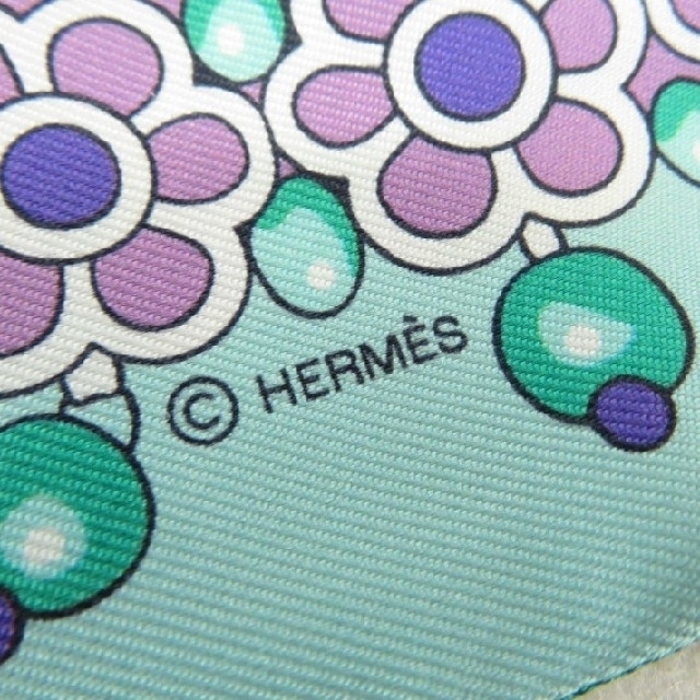 Hermes(エルメス)の新品★エルメス トゥイリー ツイリー マハラジャの装身具  タグ・箱付 レディースのファッション小物(バンダナ/スカーフ)の商品写真
