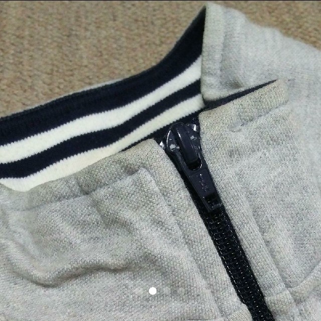 TOMMY HILFIGER(トミーヒルフィガー)のトミーヒルフィガー ジップパーカー S/P キッズ/ベビー/マタニティのキッズ服男の子用(90cm~)(ジャケット/上着)の商品写真