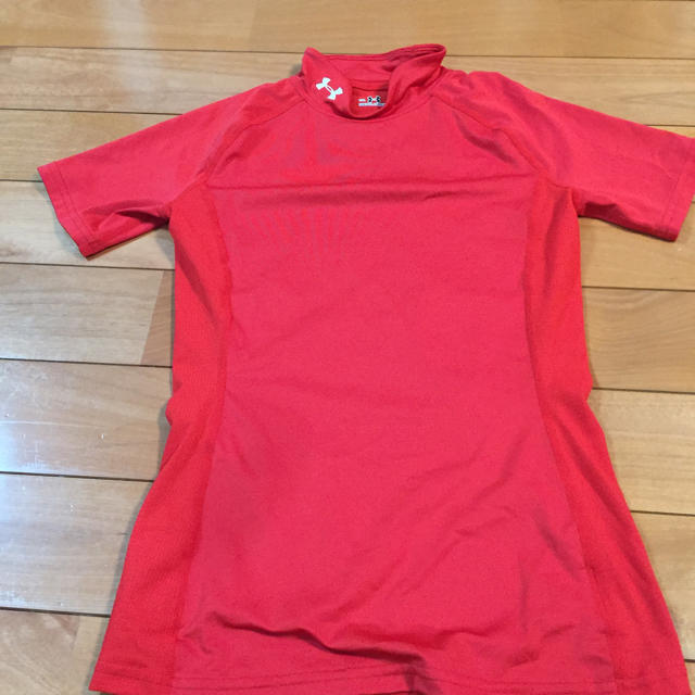 UNDER ARMOUR(アンダーアーマー)のＴシャツ キッズ/ベビー/マタニティのキッズ服男の子用(90cm~)(Tシャツ/カットソー)の商品写真