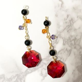 スワロフスキー(SWAROVSKI)の【Halloween】スワロフスキー×ボルドーオーロラ✴︎ピアス&イヤリング(ピアス)