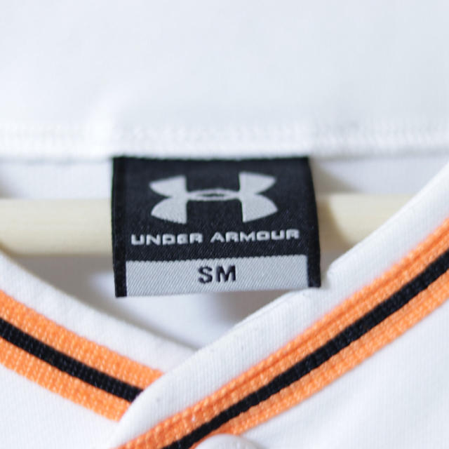 UNDER ARMOUR(アンダーアーマー)のジャイアンツ 巨人 坂本勇人 ユニフォーム アンダーアーマー スポーツ/アウトドアの野球(応援グッズ)の商品写真