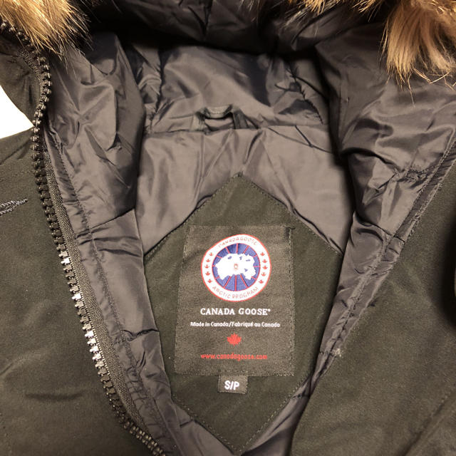 CANADA GOOSE(カナダグース)のダウンジャケット レディースのジャケット/アウター(ダウンジャケット)の商品写真