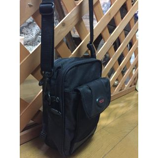 トゥミ(TUMI)のTUMI  正規店購入  ショルダーバック 黒(ショルダーバッグ)