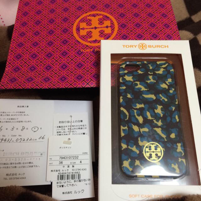 Tory Burch(トリーバーチ)のトリーバーチ iPhone 5sケース スマホ/家電/カメラのスマホアクセサリー(モバイルケース/カバー)の商品写真