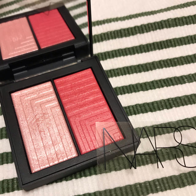 NARS(ナーズ)のNARS デュアルインテンシティーブラッシュ コスメ/美容のベースメイク/化粧品(チーク)の商品写真