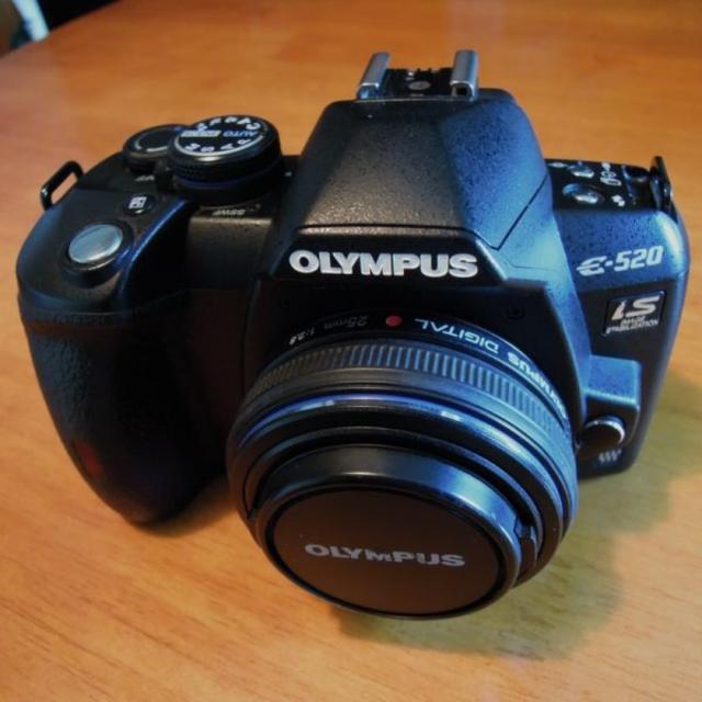 OLYMPUS - OLYMPUS E520 + ZUIKO 25mm F2.8 単焦点デビューに！の通販 by maroemon堂