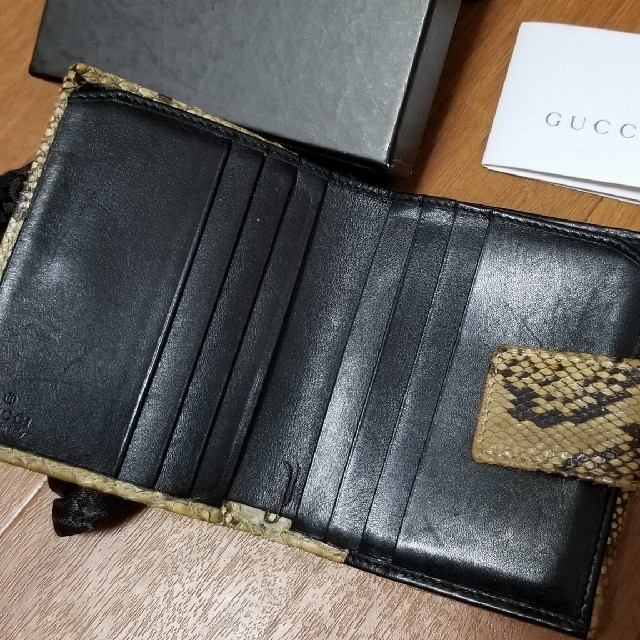 Gucci(グッチ)のGUCCI　パイソン革　財布 レディースのファッション小物(財布)の商品写真