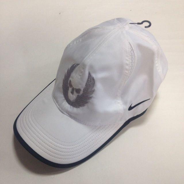 NIKE(ナイキ)の【NIKE】オレゴンプロジェクトFeather Light Hat(White) スポーツ/アウトドアのランニング(ウェア)の商品写真