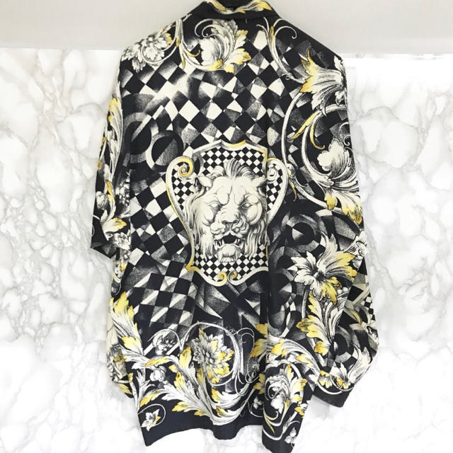 Gianni Versace(ジャンニヴェルサーチ)のVersace シルクシャツ メンズのトップス(シャツ)の商品写真