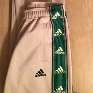 アディダス(adidas)の週末限定値下げ中！ adidas トラックパンツ(ワークパンツ/カーゴパンツ)