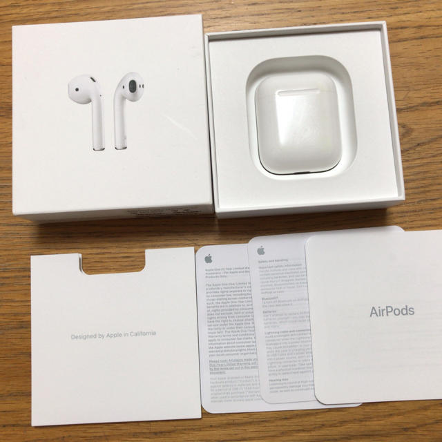 airpods 正規品ヘッドフォン/イヤフォン