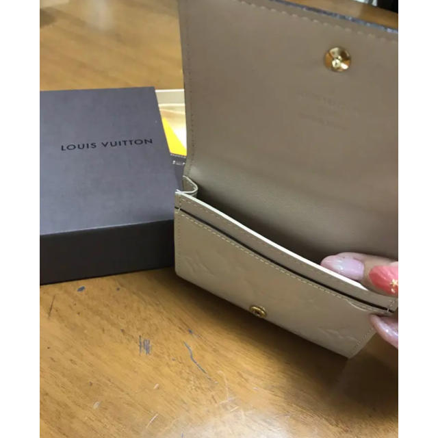 LOUIS VUITTON(ルイヴィトン)のLOUIS VUITTON カードケース レディースのファッション小物(名刺入れ/定期入れ)の商品写真