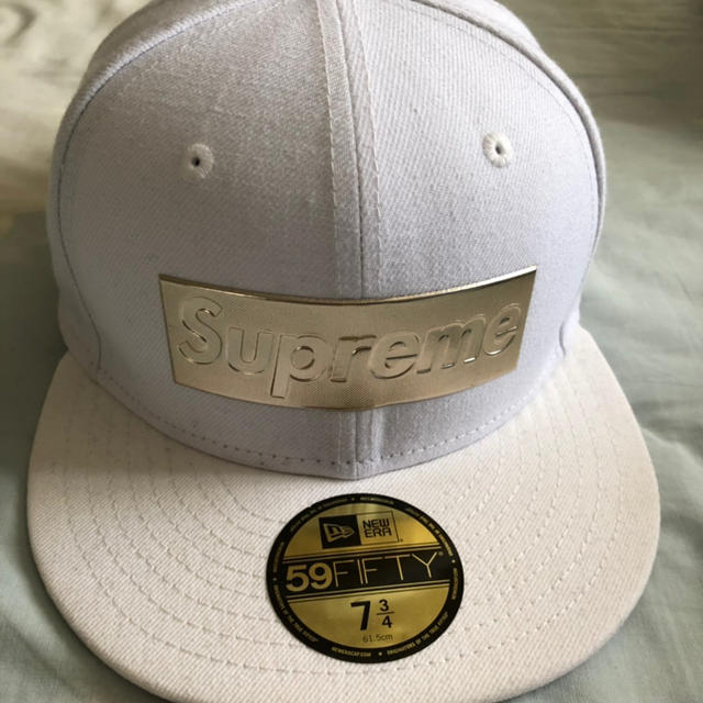 supreme metallic box logo new era 7 3/4メンズ