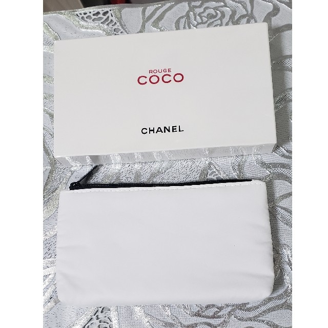 CHANEL(シャネル)の専用です！CHANELコスメノベルティポーチ エンタメ/ホビーのコレクション(ノベルティグッズ)の商品写真