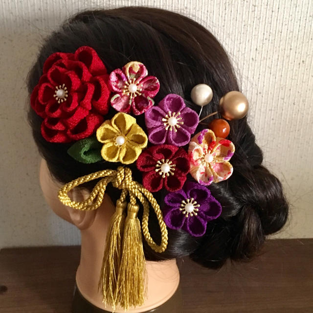つまみ細工 髪飾り 牡丹 成人式 結婚式 振袖の通販 By 秋 ラクマ つまみ細工 髪飾り 牡丹 成人式 結婚式 振袖の通販 By 秋 ラクマ