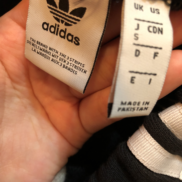 adidas(アディダス)のトラックパンツ レディースのパンツ(カジュアルパンツ)の商品写真