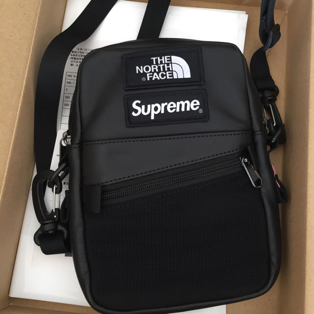 supreme the north face のショルダーバッグ