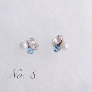 スワロフスキー(SWAROVSKI)のNo. 8 【スワロフスキーピアス】(ピアス)