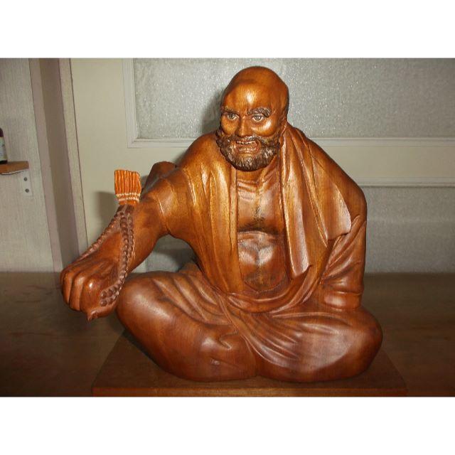 本物の 木彫り　仏像　喝　達磨　台座付き　高さ24㎝　幅24㎝ 彫刻/オブジェ